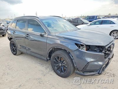 Czwarte zdjęcie samochodu z boku: 2023 HONDA CR-V SPORT VIN:7FARS5H55PE011316 - miniatura