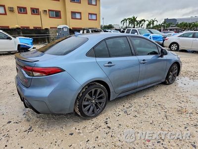 Trzecie zdjęcie samochodu z tyłu: 2024 TOYOTA COROLLA XSE VIN:JTDT4MCE9RJ105577 - miniatura
