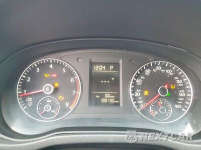 Zdjęcie 9 z 13 samochodu: 2015 VOLKSWAGEN PASSAT S VIN:1VWAS7A38FC097081 - miniatura