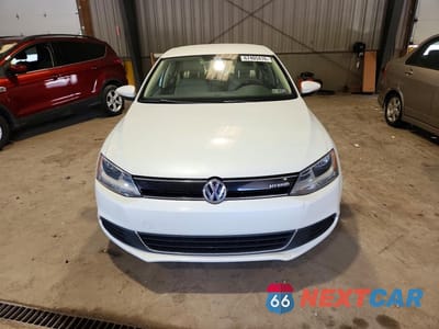Piąte zdjęcie samochodu w środku: 2013 VOLKSWAGEN JETTA HYBRID VIN:3VW637AJXDM284156 - miniatura
