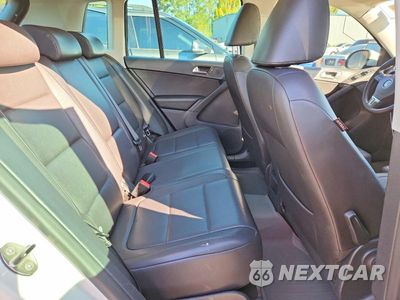 Zdjęcie 10 z 12 samochodu: 2011 VOLKSWAGEN TIGUAN S VIN:WVGBV7AX1BW518788 - miniatura