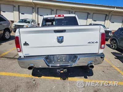 Zdjęcie 6 z 12 samochodu: 2017 RAM 1500 LARAMIE VIN:1C6RR7NT9HS659856 - miniatura