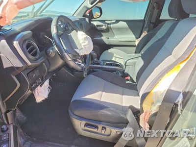 Zdjęcie 7 z 12 samochodu: 2022 TOYOTA TACOMA TRD OFF-ROAD VIN:3TMCZ5AN9NM498701 - miniatura
