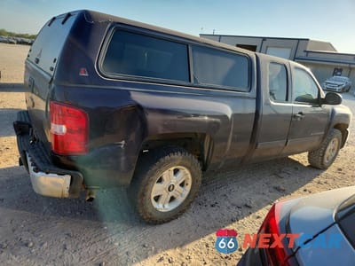 Trzecie zdjęcie samochodu z tyłu: 2008 CHEVROLET SILVERADO K1500 VIN:2GCEK19J681231972 - miniatura