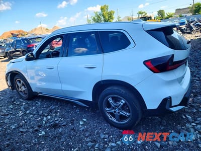 Drugie zdjęcie samochodu z przodu: 2023 BMW X1 XDRIVE28I VIN:WBX73EF01P5V79946 - miniatura