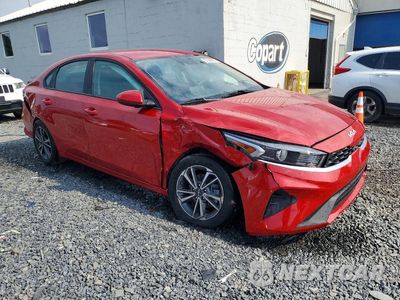 Czwarte zdjęcie samochodu z boku: 2023 KIA FORTE LXS VIN:3KPF24AD0PE642376 - miniatura