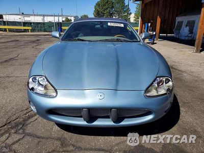 Piąte zdjęcie samochodu w środku: 2002 JAGUAR XK8 VIN:SAJDA42C42NA27483 - miniatura