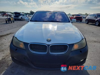 Piąte zdjęcie samochodu w środku: 2010 BMW 328 XI SULEV VIN:WBAPK5C54AA648737 - miniatura