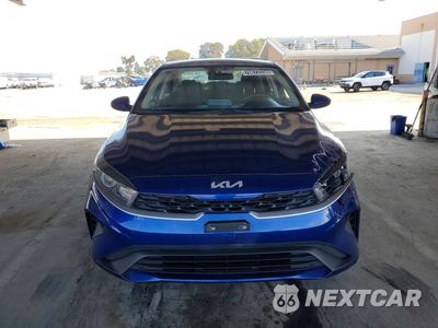 Piąte zdjęcie samochodu w środku: 2023 KIA FORTE LXS VIN:3KPF24AD8PE565515 - miniatura
