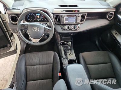Zdjęcie 8 z 13 samochodu: 2017 TOYOTA RAV4 LE VIN:JTMZFREV2HJ703118 - miniatura