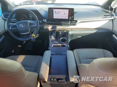 Zdjęcie 8 z 13 samochodu: 2021 TOYOTA SIENNA XLE VIN:5TDYRKEC0MS033025 - miniatura
