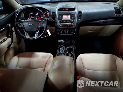 Zdjęcie 8 z 14 samochodu: 2014 KIA SORENTO LX VIN:5XYKT4A71EG527596 - miniatura