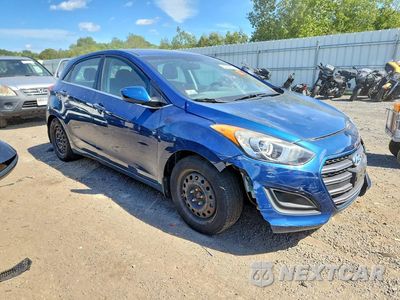 Czwarte zdjęcie samochodu z boku: 2016 HYUNDAI ELANTRA GT BASE VIN:KMHD35LH9GU298053 - miniatura