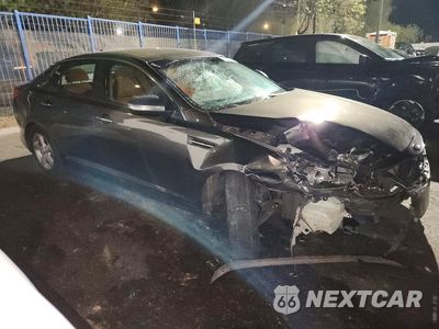 Czwarte zdjęcie samochodu z boku: 2015 KIA OPTIMA LX VIN:5XXGM4A70FG353125 - miniatura