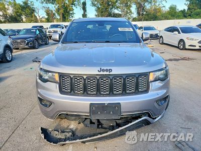 Piąte zdjęcie samochodu w środku: 2017 JEEP GRAND CHEROKEE LAREDO VIN:1C4RJFAG2HC885976 - miniatura