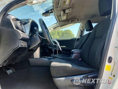 Zdjęcie 7 z 14 samochodu: 2017 TOYOTA RAV4 LE VIN:JTMZFREV7HJ703230 - miniatura