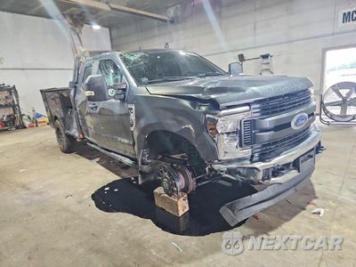 Czwarte zdjęcie samochodu z boku: 2019 FORD F350 SUPER DUTY VIN:1FD8X3BT0KEF46998 - miniatura