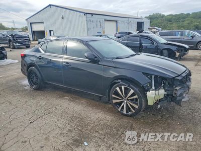 Czwarte zdjęcie samochodu z boku: 2019 NISSAN ALTIMA PLATINUM VIN:1N4BL4FW5KC141558 - miniatura