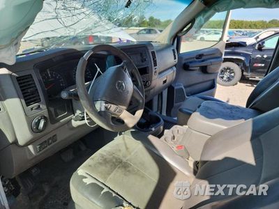 Zdjęcie 8 z 12 samochodu: 2014 NISSAN NV 2500 HD S VIN:1N6BF0KY4EN107442 - miniatura