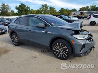Czwarte zdjęcie samochodu z boku: 2023 VOLKSWAGEN ID.4 PRO S PLUS VIN:1V2JNPE87PC044386 - miniatura
