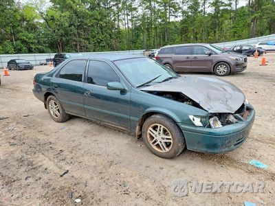 Czwarte zdjęcie samochodu z boku: 2001 TOYOTA CAMRY LE V6 VIN:4T1BF22K91U967195 - miniatura