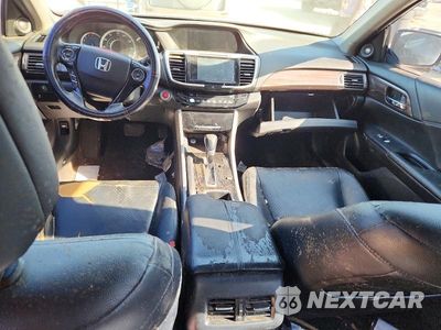 Zdjęcie 8 z 12 samochodu: 2016 HONDA ACCORD EXL VIN:1HGCR2F82GA002818 - miniatura