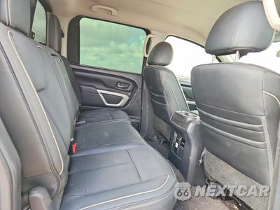 Zdjęcie 10 z 12 samochodu: 2018 NISSAN TITAN XD PRO-4X VIN:1N6AA1F49JN521429 - miniatura