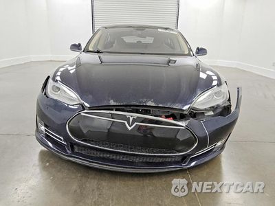 Piąte zdjęcie samochodu w środku: 2014 TESLA MODEL S VIN:5YJSA1H17EFP39559 - miniatura