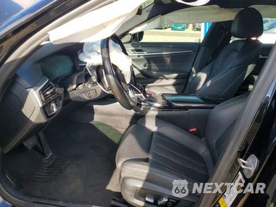 Zdjęcie 7 z 12 samochodu: 2021 BMW 530 XI VIN:WBA13BJ03MWX24206 - miniatura