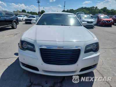 Piąte zdjęcie samochodu w środku: 2013 CHRYSLER 300 S VIN:2C3CCABG1DH577503 - miniatura