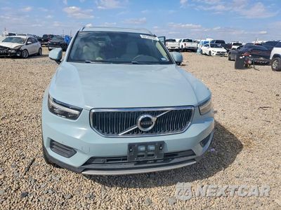 Piąte zdjęcie samochodu w środku: 2019 VOLVO XC40 T5 MOMENTUM VIN:YV4162UK2K2056424 - miniatura