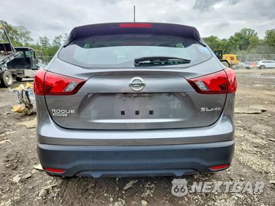 Zdjęcie 6 z 13 samochodu: 2017 NISSAN ROGUE SPORT SL VIN:JN1BJ1CR1HW106815 - miniatura