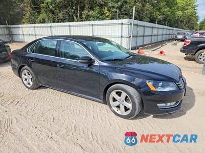 Czwarte zdjęcie samochodu z boku: 2015 VOLKSWAGEN PASSAT S VIN:1VWAT7A38FC087552 - miniatura