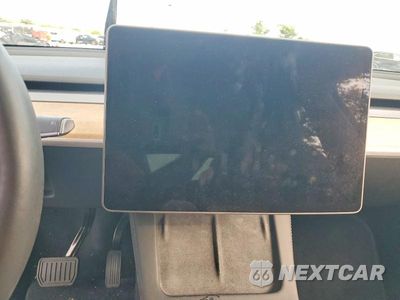 Zdjęcie 9 z 13 samochodu: 2025 TESLA MODEL Y VIN:7SAYGDED3SA379548 - miniatura