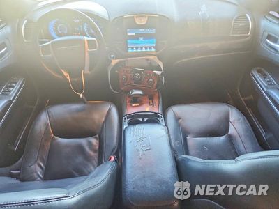 Zdjęcie 8 z 13 samochodu: 2013 CHRYSLER 300 VIN:2C3CCAAG1DH644344 - miniatura