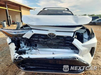 Piąte zdjęcie samochodu w środku: 2025 TOYOTA RAV4 XSE VIN:4T3E6RFV1SU198274 - miniatura