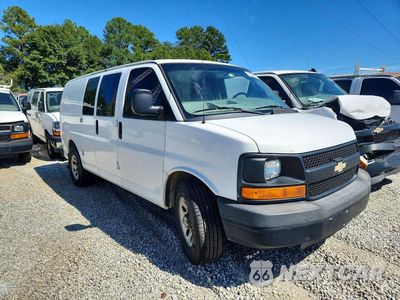 Czwarte zdjęcie samochodu z boku: 2010 CHEVROLET EXPRESS G1500 VIN:1GCUGADX1A1152116 - miniatura