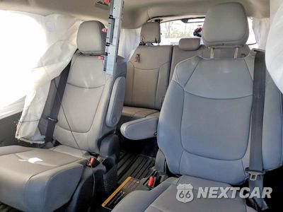 Zdjęcie 10 z 13 samochodu: 2026 TOYOTA SIENNA XLE 7-PASSENGER VIN:5TDYRKEC3TS300916 - miniatura