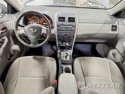 Zdjęcie 8 z 12 samochodu: 2010 TOYOTA COROLLA LE VIN:1NXBU4EE1AZ375829 - miniatura