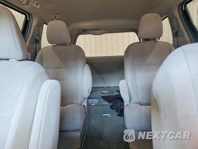 Zdjęcie 10 z 13 samochodu: 2019 TOYOTA SIENNA L 7-PASSENGER VIN:5TDZZ3DCXKS004835 - miniatura