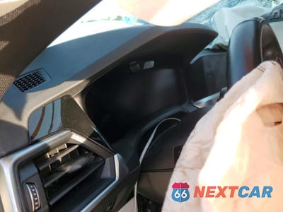 Zdjęcie 9 z 12 samochodu: 2021 BMW M4 COMPETITION VIN:WBS33AZ05MCH31715 - miniatura