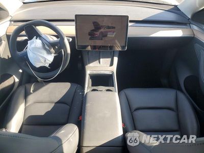 Zdjęcie 8 z 13 samochodu: 2025 TESLA MODEL Y VIN:7SAYGDED4SF275816 - miniatura