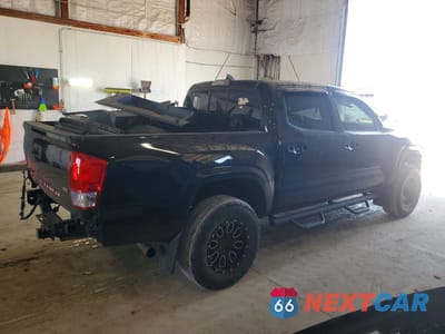 Trzecie zdjęcie samochodu z tyłu: 2017 TOYOTA TACOMA SR V6 VIN:3TMCZ5AN7HM113835 - miniatura