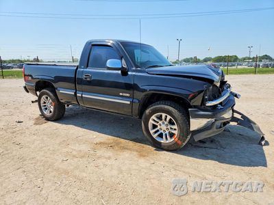 Czwarte zdjęcie samochodu z boku: 2000 CHEVROLET SILVERADO K1500 VIN:1GCEK14T0YZ101895 - miniatura