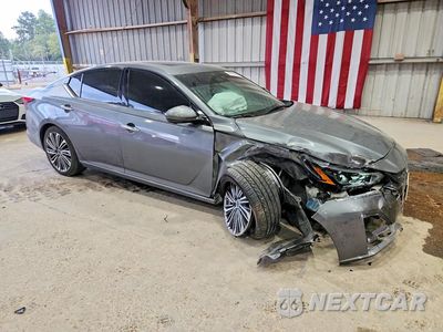 Czwarte zdjęcie samochodu z boku: 2023 NISSAN ALTIMA SL VIN:1N4BL4EV3PN410340 - miniatura