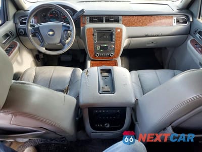 Zdjęcie 8 z 12 samochodu: 2007 CHEVROLET TAHOE K1500 VIN:1GNFK13077R365973 - miniatura