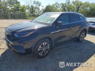 2022 TOYOTA HIGHLANDER XLE 5TDGZRBH8NS191912 - główne zdjęcie licytacji z USA - miniatura