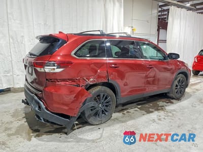 Trzecie zdjęcie samochodu z tyłu: 2019 TOYOTA HIGHLANDER SE VIN:5TDJZRFH6KS602798 - miniatura