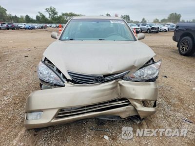 Piąte zdjęcie samochodu w środku: 2005 TOYOTA CAMRY XLE VIN:4T1BE32K85U406243 - miniatura