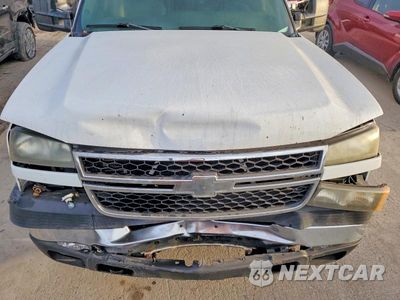 Zdjęcie 11 z 12 samochodu: 2006 CHEVROLET SILVERADO K2500 HEAVY DUTY VIN:1GCHK23D96F183587 - miniatura